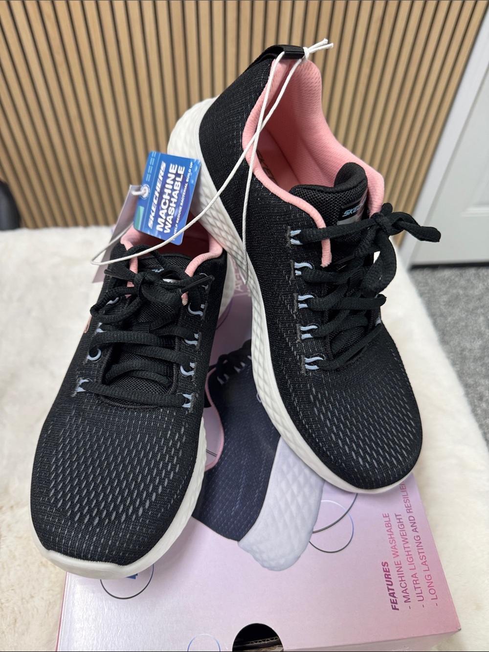 Skechers Women's Black & Pink Athletic Walk Sneakers